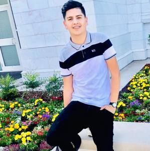 Meet your Posher, Javier